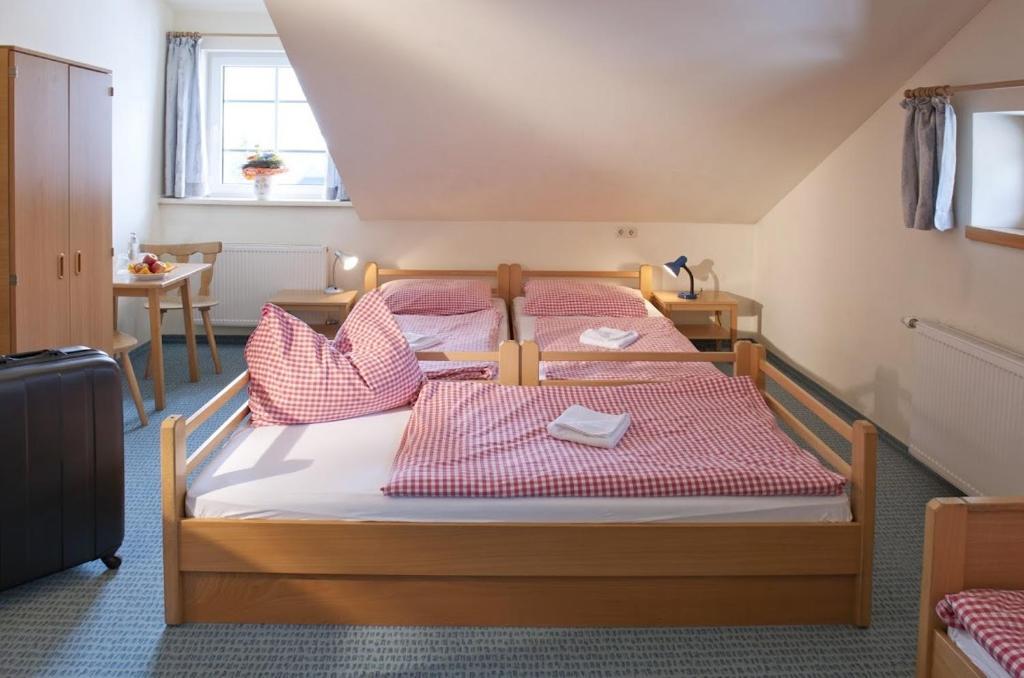 Hotel Luise Wehrenfennig & Haus Eva Bad Goisern Pokoj fotografie